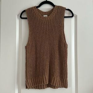 Abercrombie tan sweater tank